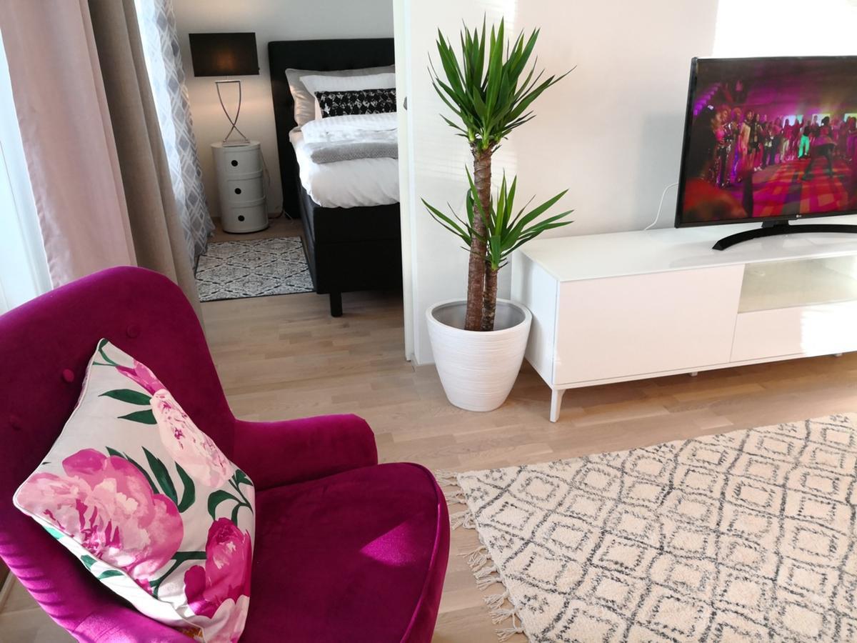 Charming Pine View Apartment วานตา ภายนอก รูปภาพ