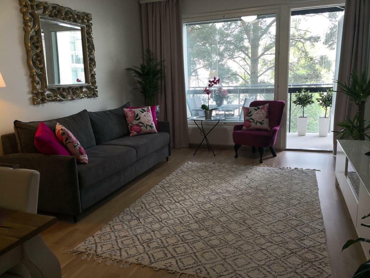 Charming Pine View Apartment วานตา ภายนอก รูปภาพ